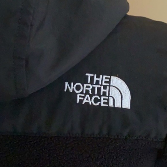 ** SOLD *** The North Face Denali 2 Women’s Fleece Hoodie - Picture 3 of 4